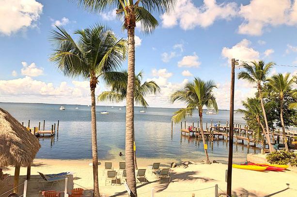 Key Largo Hotel | The Pelican Key Largo Cottages