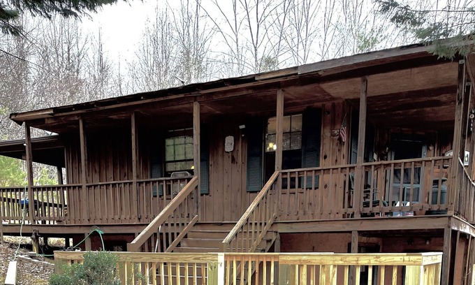 Cosby Cottage | The Perfect Balance of Seclusion and Excitement in the Smokey's