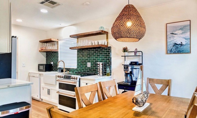 Largo House | The Poolside Escape S