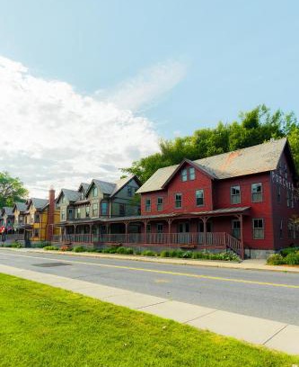 North Adams Hotel | The Porches Inn at Mass MoCA