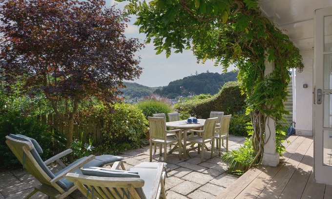 Newton Ferrers Cottage | THE PORTHOLE, pet friendly, luxury holiday cottage in Newton Ferrers