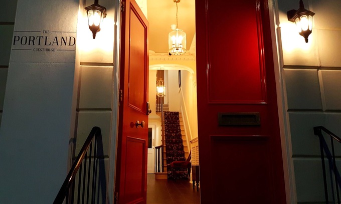 Cheltenham House | The Portland Guesthouse