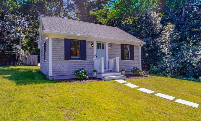 Orleans House | The Quintessential Cape Cottage