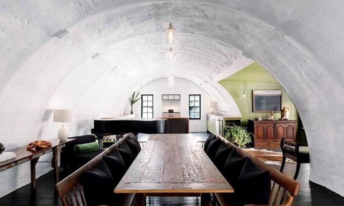 Tiverton House | The Quonset - Large Unique home 1 mile to beach