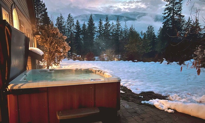 Ashton Creek Cabin | The Range-Mountain Lodge & Hot Tub