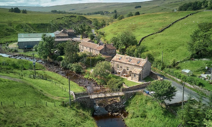 Yockenthwaite Cottage | The Reading Rooms - a pet friendly that sleeps 4 guests in 2 bedrooms