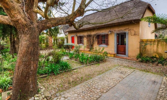 Greyton Apartment | The Red Door