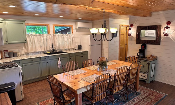 Inlet Cottage | “The Red Fern Retreat”- charming home waiting for you to enjoy!