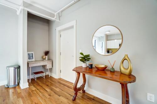 Over-the-Rhine Apartment | The Republic Retreat Walk to Washington Park!