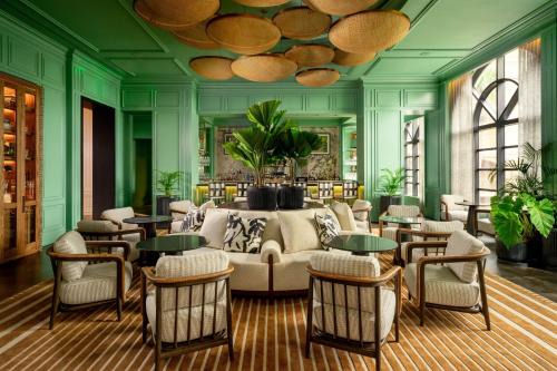 Seven Mile Beach Resort | The Ritz-Carlton, Grand Cayman