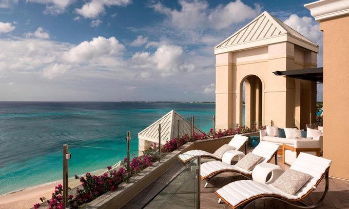 Seven Mile Beach Resort | The Ritz-Carlton Grand Cayman