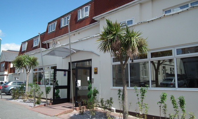 Westbourne Hotel | The Riviera Hotel & Holiday Apartments Alum Chine