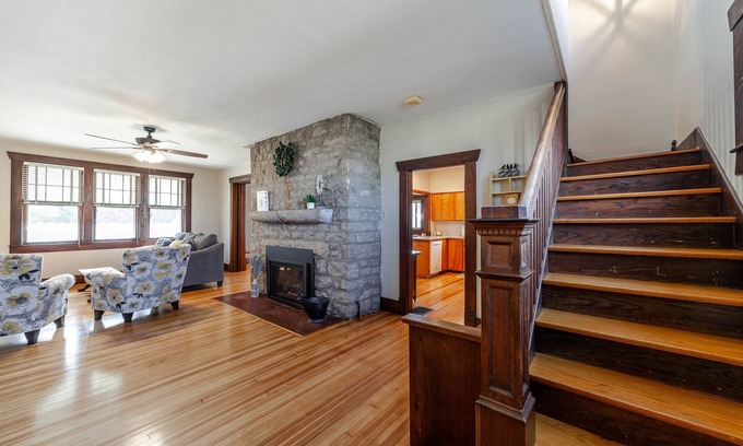 Rocheport House | The Rocheport Honey House! Historic & remodeled home!