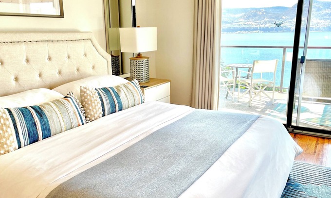 Okanagan-Similkameen House | The Roost at Villa Magnolia Guest House: Beautiful Couples Getaway