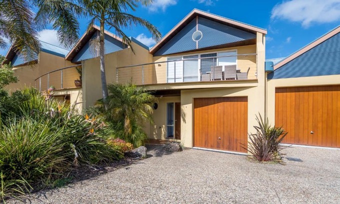 Inverloch House | The Sails 8