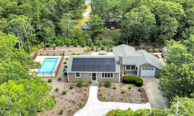 Eastham House | The Salt Pond House - Your Pool Escape By The National Seashore RPAM105