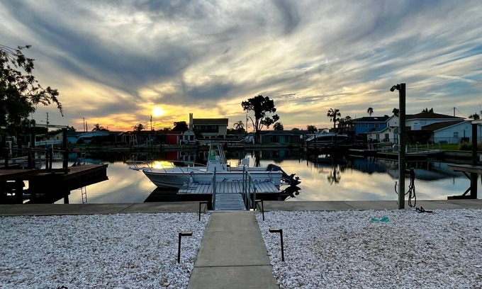 Sea Ranch On The Gulf House | The Seaside Retreat - 2BR home with floating dock with Direct Gulf Access