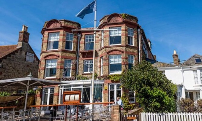 Seaview Hotel | The Seaview Hotel