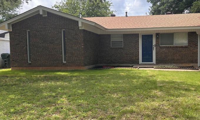 Norman House | The Second House with a Blue Door sleeps up to 8