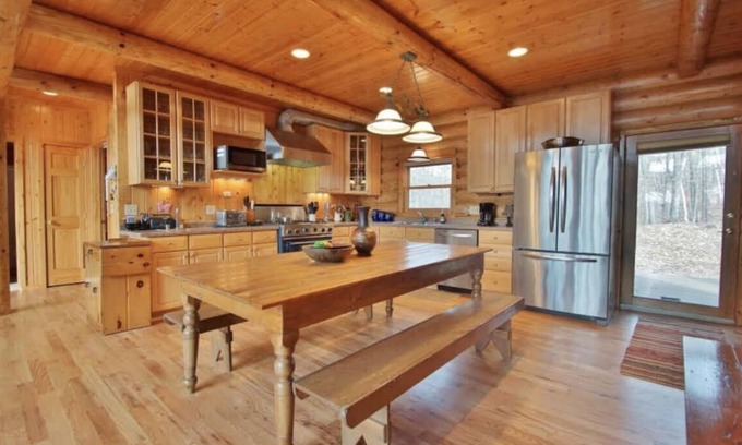 Stone Lake Cabin | The Seven Oaks Lodge - The perfect north woods experience awaits you.