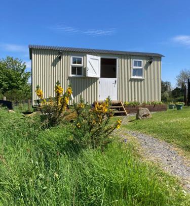 Hillsborough Ski Chalet | The Shepherds Hut