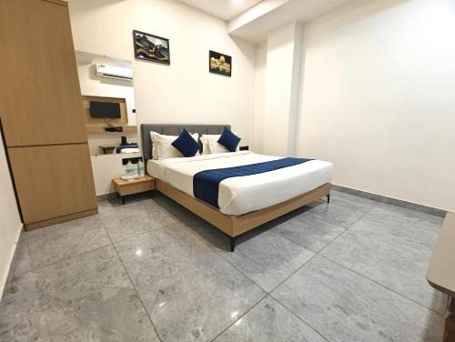 Dwarka Hotel | The Sky Comfort Hotel Krisha, Dwarka