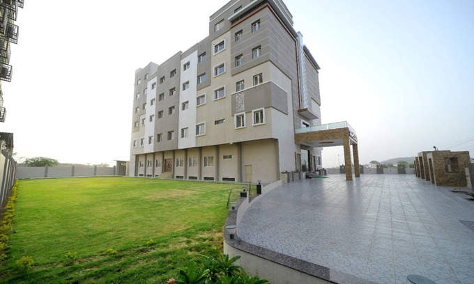 Nathdwara Hotel | The Sky Imperial Shahi Hotels & Resort