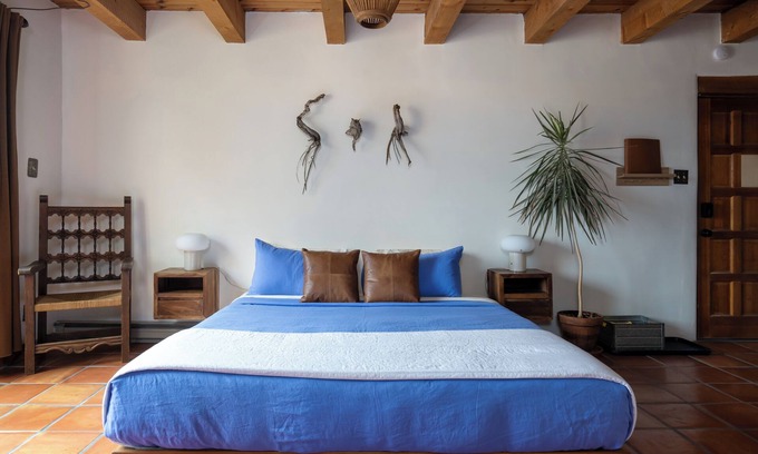 Arroyo Seco Apartment | The Sol Studio - 15min to Ski Valley