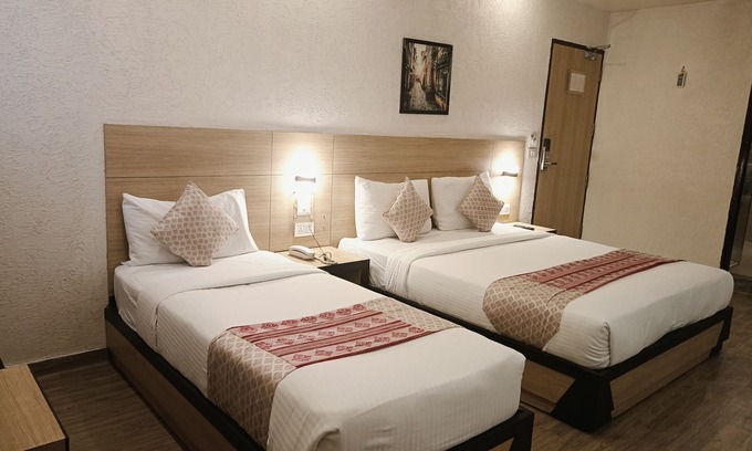 Bullawala Hotel | The Solitaire Express