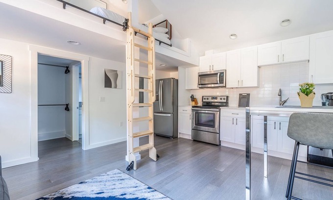 Greenwood House | The Spa Experience at Cute as a Button!