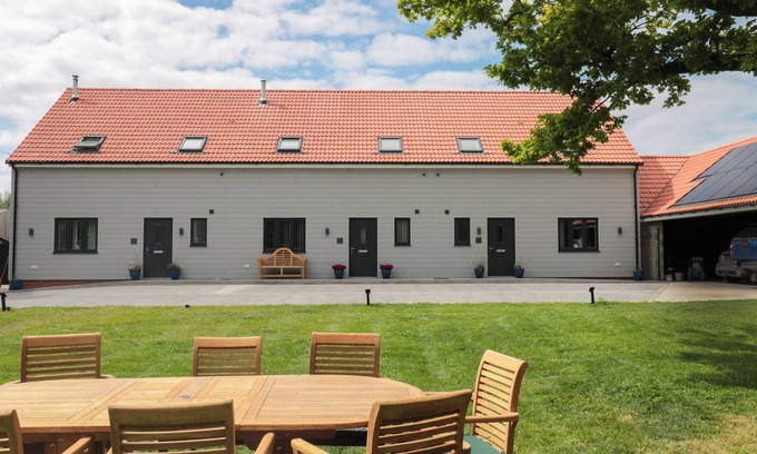 Highbridge Cottage | THE STABLES, family friendly, character holiday cottage in Highbridge