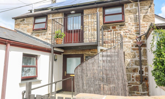 Longrock Cottage | THE STABLES, pet friendly, country holiday cottage in Longrock