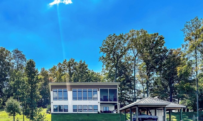 Huddleston House | The StarBird: Waterfront with BIG views! LINENS NOW INCLUDED