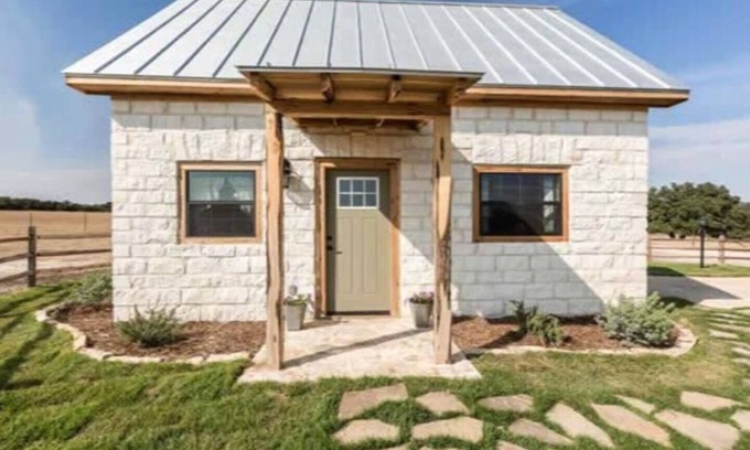 Grapetown Other | The Stone Cottage for 2 @ TimberRose Ranch hot tub