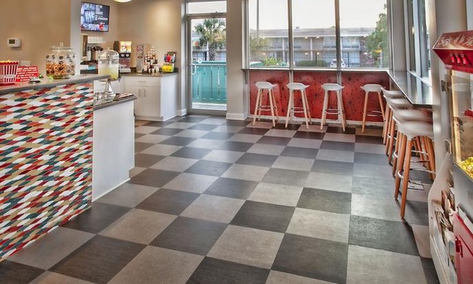 Yamacraw Village Hotel | The Thunderbird Inn