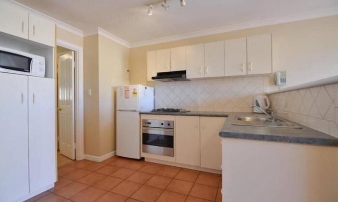 Piccadilly Hotel | The Tower Hotel Kalgoorlie