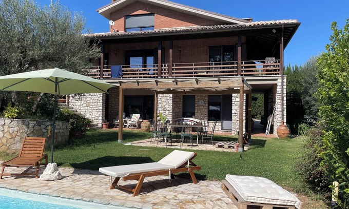 Badiola Apartment | The tranquility of the Umbrian countryside a stone's throw from the center of Perugia