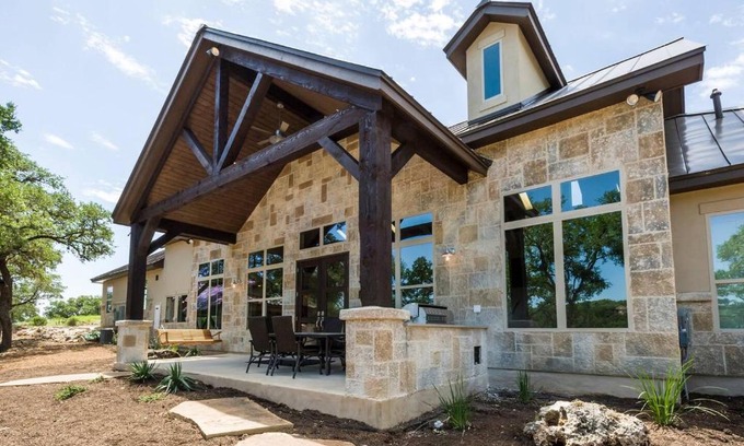 Spring Branch House | The Treehouse at Hidden Falls