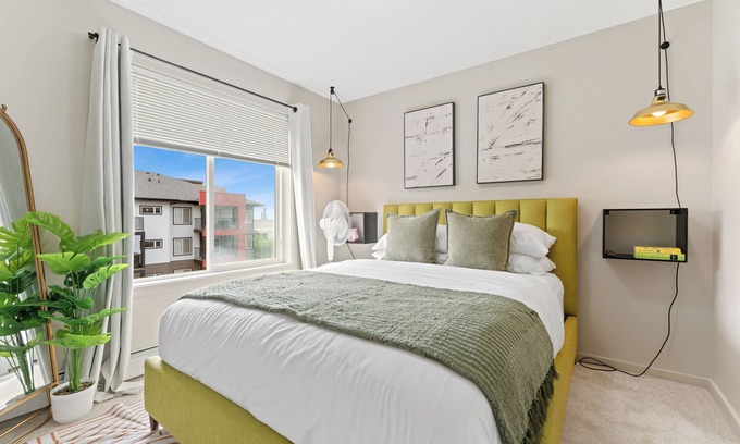 Southwest Edmonton Apartment | The Urban Heaven | Sleek 2BR | AC