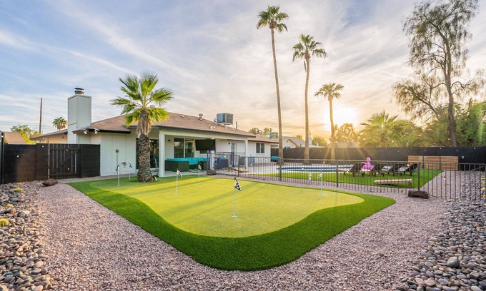 Dobson Ranch House | THE VIBEHOUSE - HEATED SALTWATER POOL!