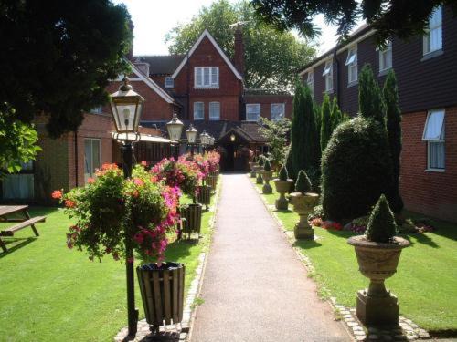 Canterbury Hotel | The Victoria Hotel