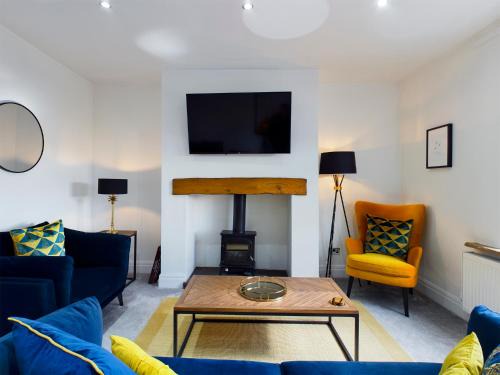 Delph House | THE VIEW!