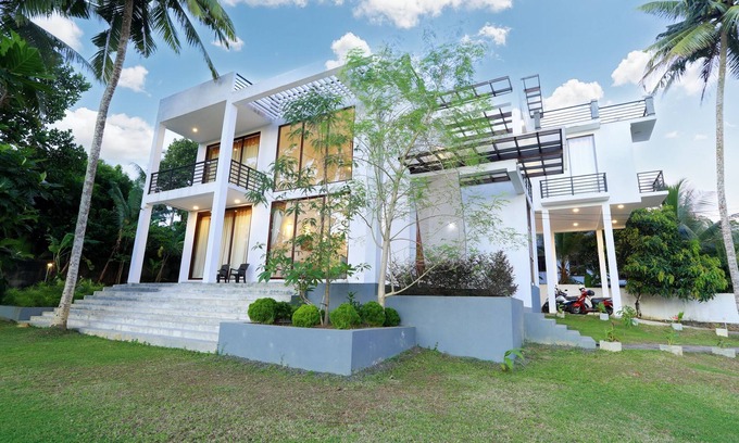 Kaduruduwa House | The Villa Close to Surf Beach and Galle Fort