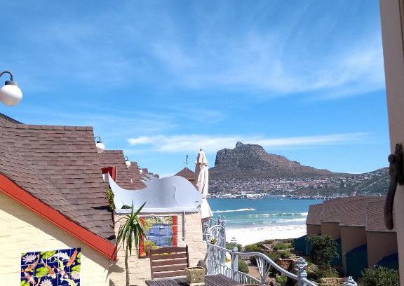 Scott Estate Apartment | The Village apartment with beach and mountain views