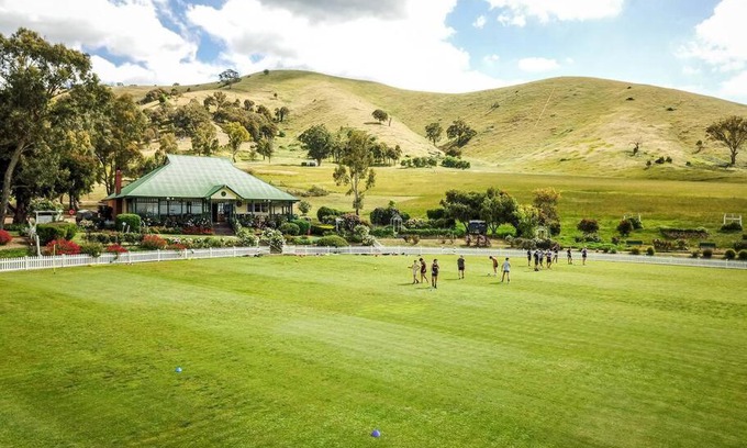 Strath Creek House | The Village Green Estate