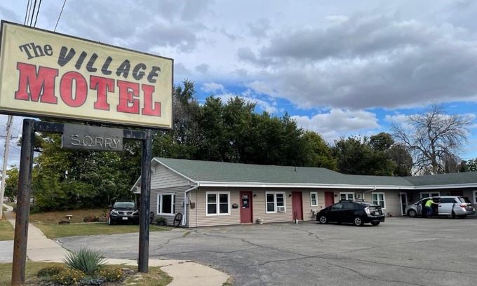 Eldora Hotel | The Village Motel