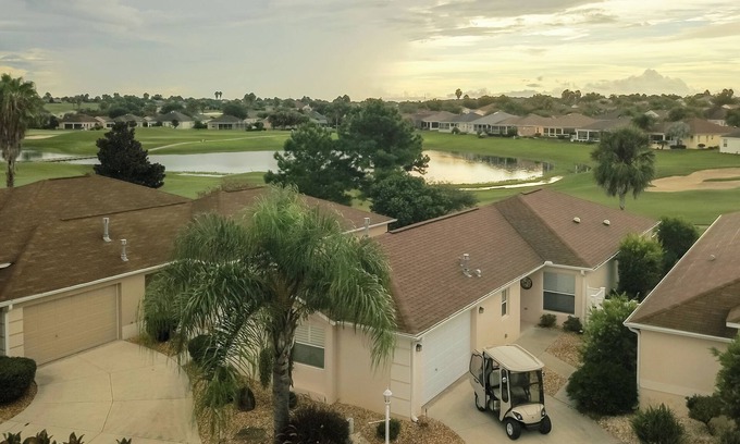 The Villages Villa | The Villages Home on Golf Course Near Lake Sumter!