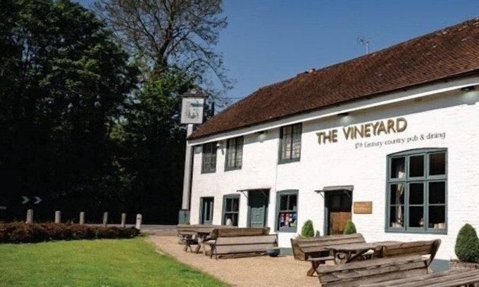 Lamberhurst Bed & Breakfast | The Vineyard