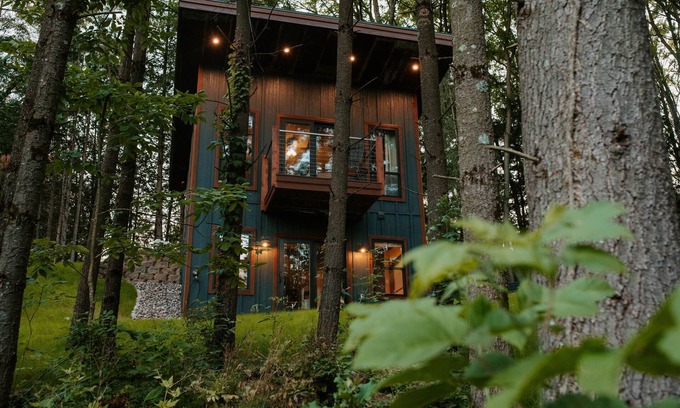 Richland Center Cabin | The Water Villa - NEW! @MillCreekCabinsWI