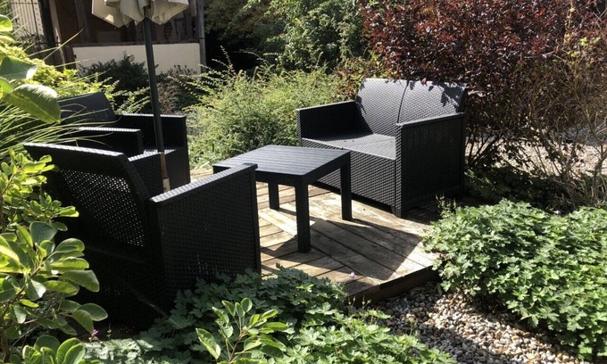 Bergicourt Bed & Breakfast | the watering hole room